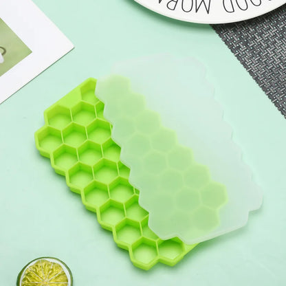 Ice Block Mold Honeycomb Silicone Ice Block Ice Tray Mould Reusable Food Grade Ice Maker with Lids for Summer Juice Wine