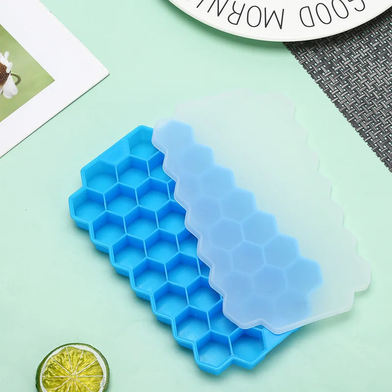Ice Block Mold Honeycomb Silicone Ice Block Ice Tray Mould Reusable Food Grade Ice Maker with Lids for Summer Juice Wine